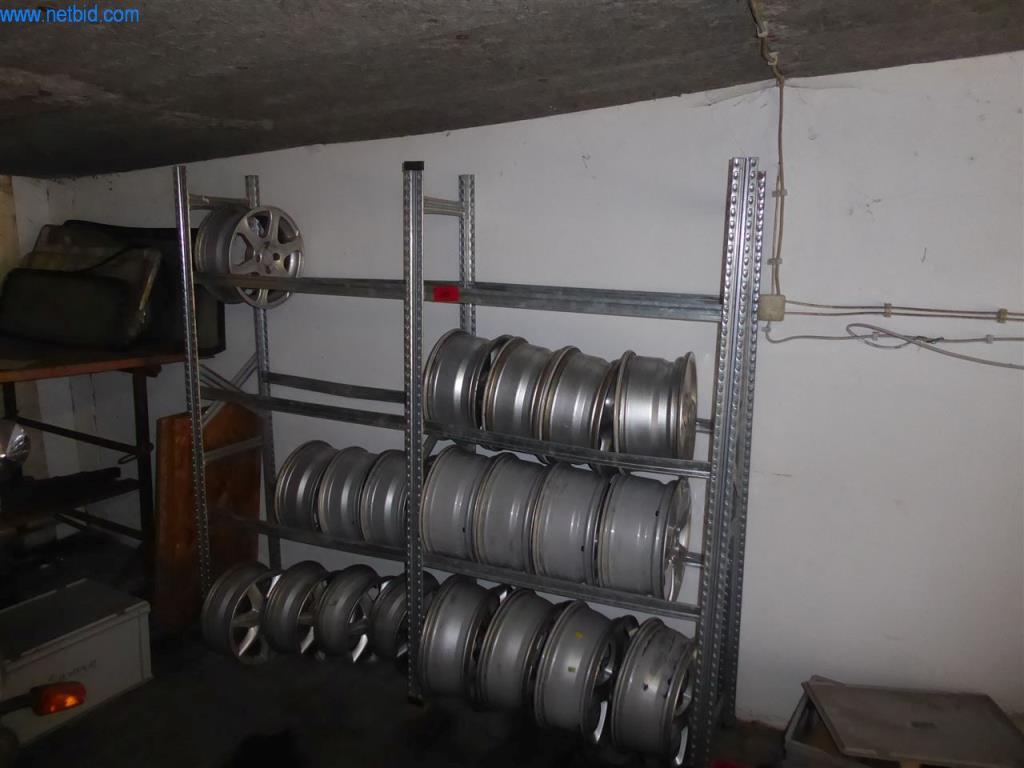 Used Tyre rack for Sale (Auction Premium) | NetBid Industrial Auctions