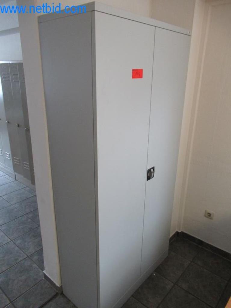 CP Metallflügeltürenschrank gebraucht kaufen (Auction Premium) | NetBid Industrie-Auktionen