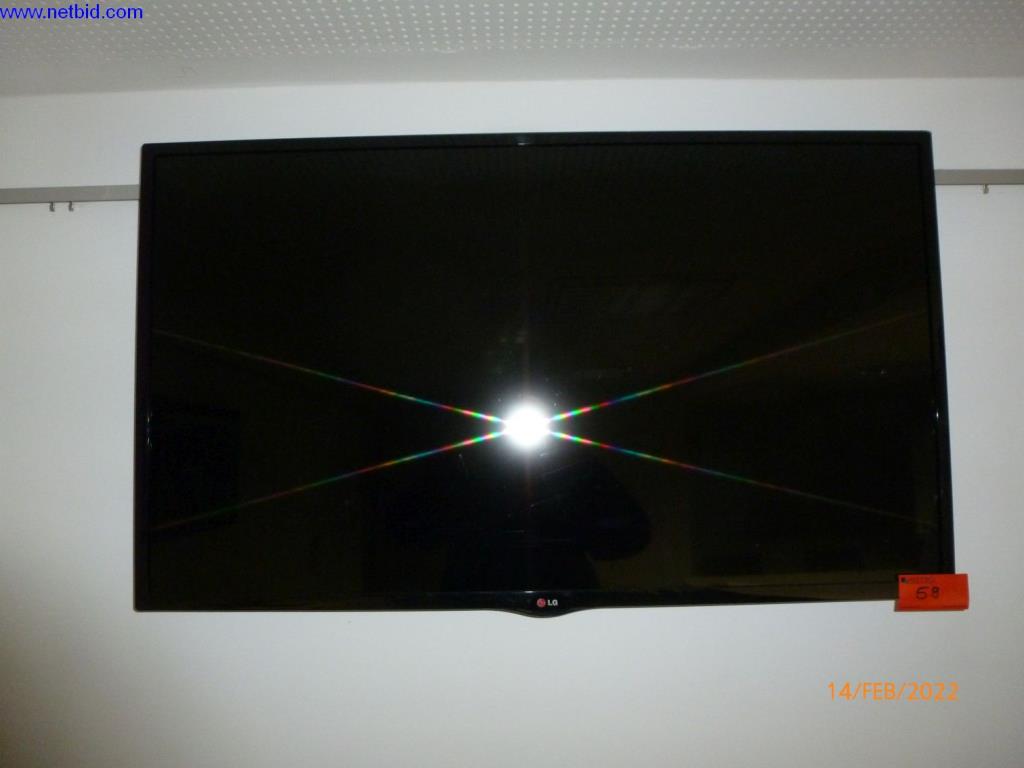 LG LED-Fernsehgerät gebraucht kaufen (Auction Premium) | NetBid Industrie-Auktionen