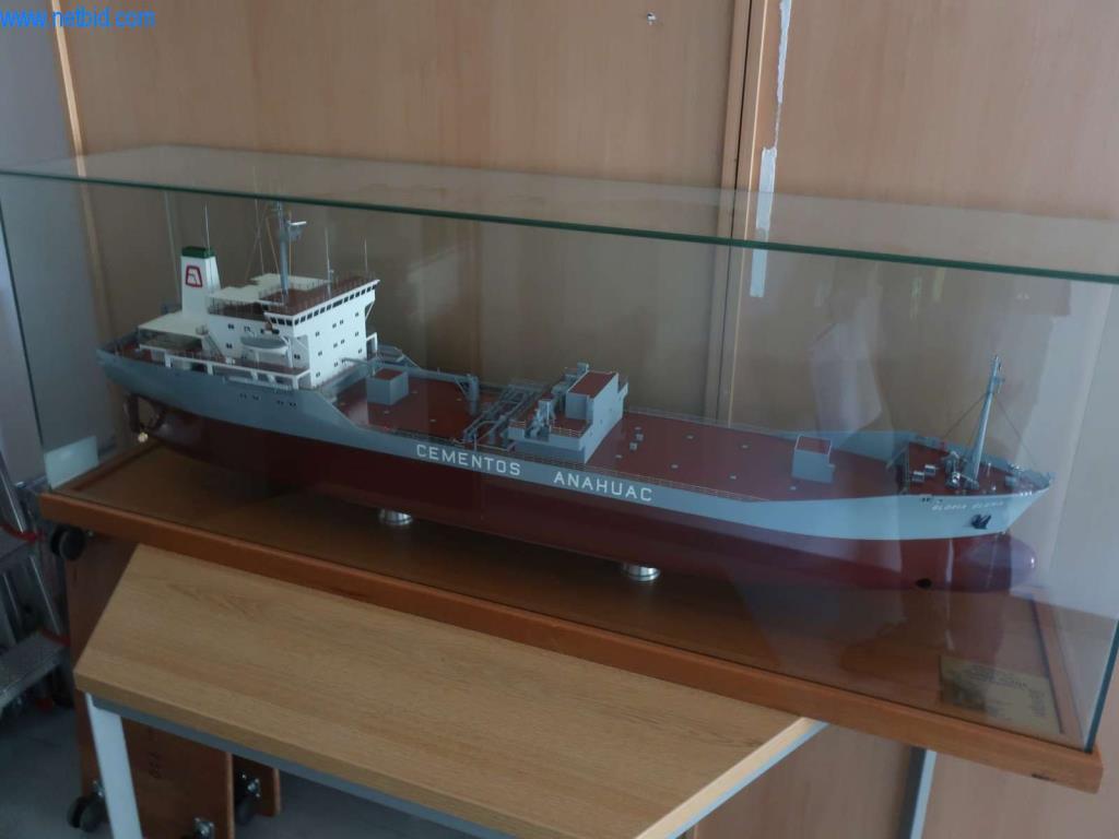 R. Ottmar Modellbau Cement Carrier 99 Model ship "Gloria Elena kupisz używany(ą) (Trading Premium) | NetBid Polska