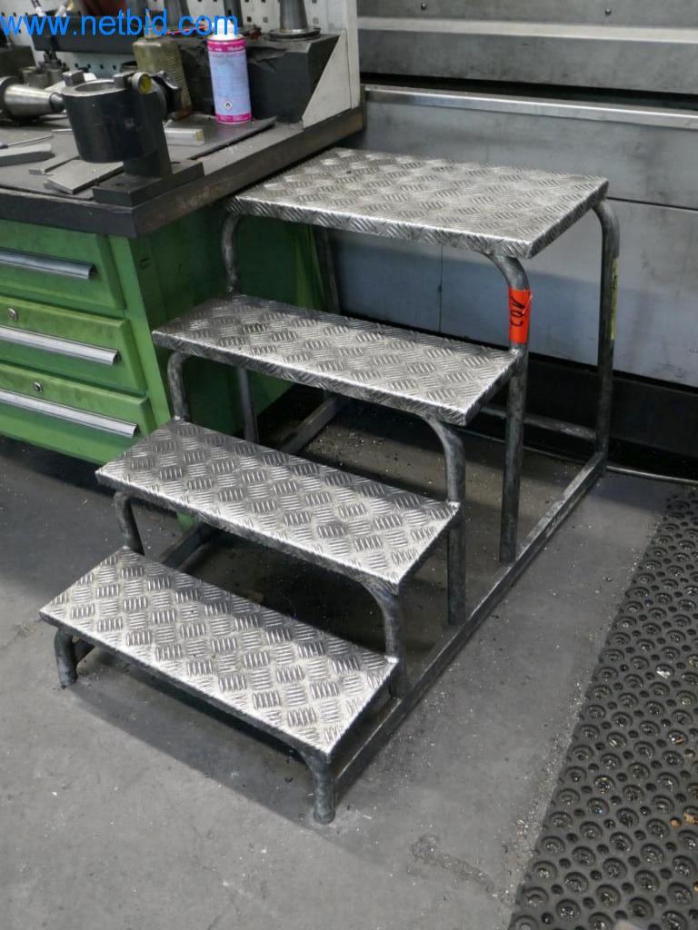 Stahltreppe gebraucht kaufen (Auction Premium) | NetBid Industrie-Auktionen