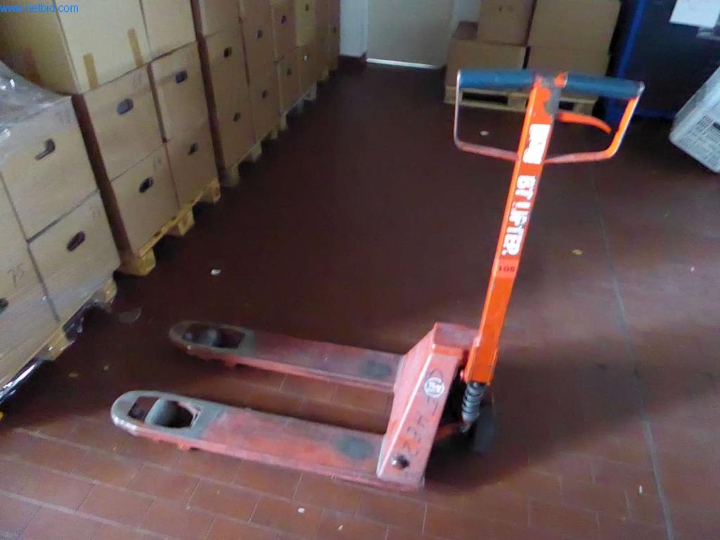 Used BT Pallet truck for Sale (Auction Premium) | NetBid Industrial Auctions