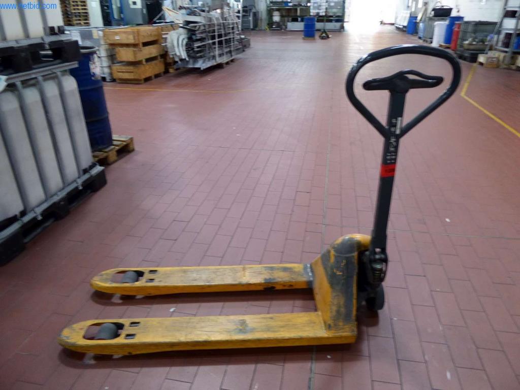 Jungheinrich Gabelhubwagen gebraucht kaufen (Auction Premium) | NetBid Industrie-Auktionen