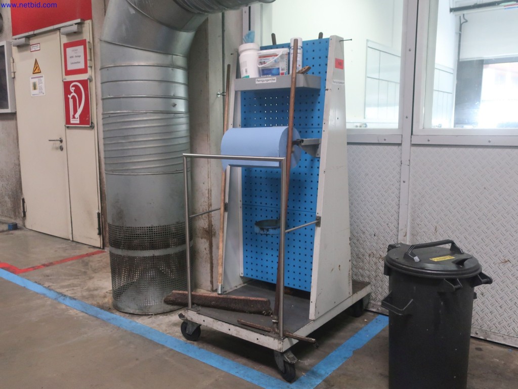 Used Cleaning trolley for Sale (Auction Premium) | NetBid Industrial Auctions