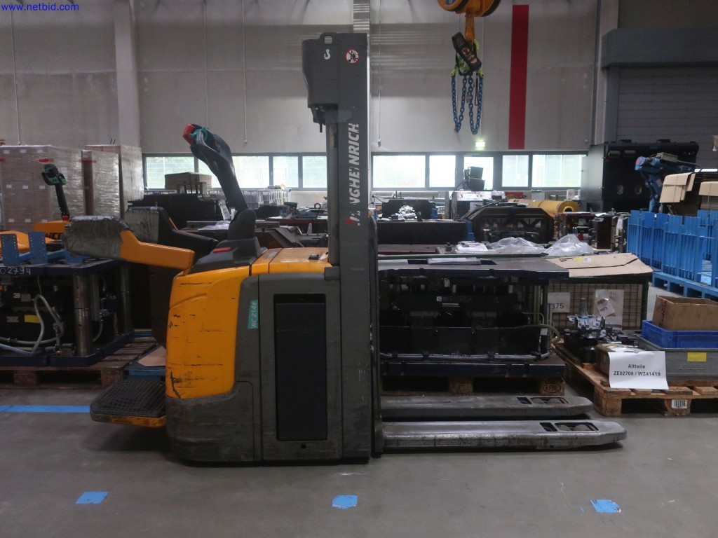 Used JUNGHEINRICH ERC 214z Carpool order picker for Sale (Auction Premium) | NetBid Industrial Auctions