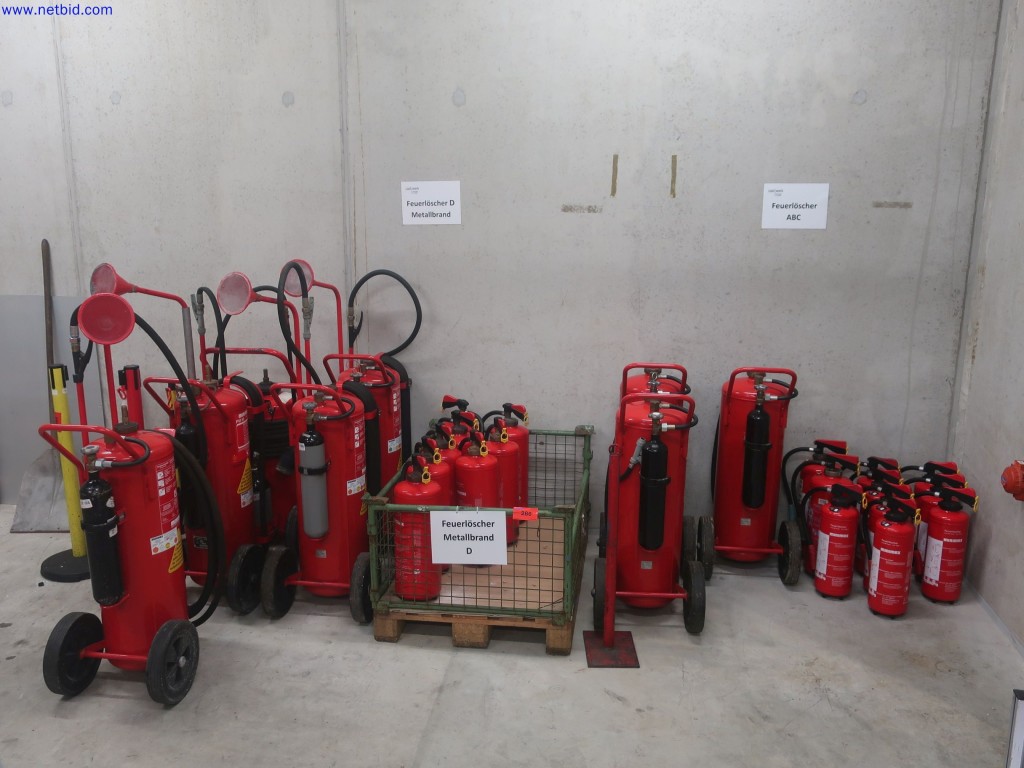 1 Posten Feuerlöscher gebraucht kaufen (Auction Premium) | NetBid Industrie-Auktionen