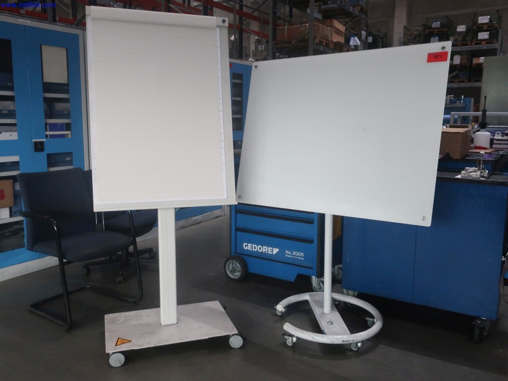 Used 2 Flipcharts for Sale (Auction Premium) | NetBid Industrial Auctions