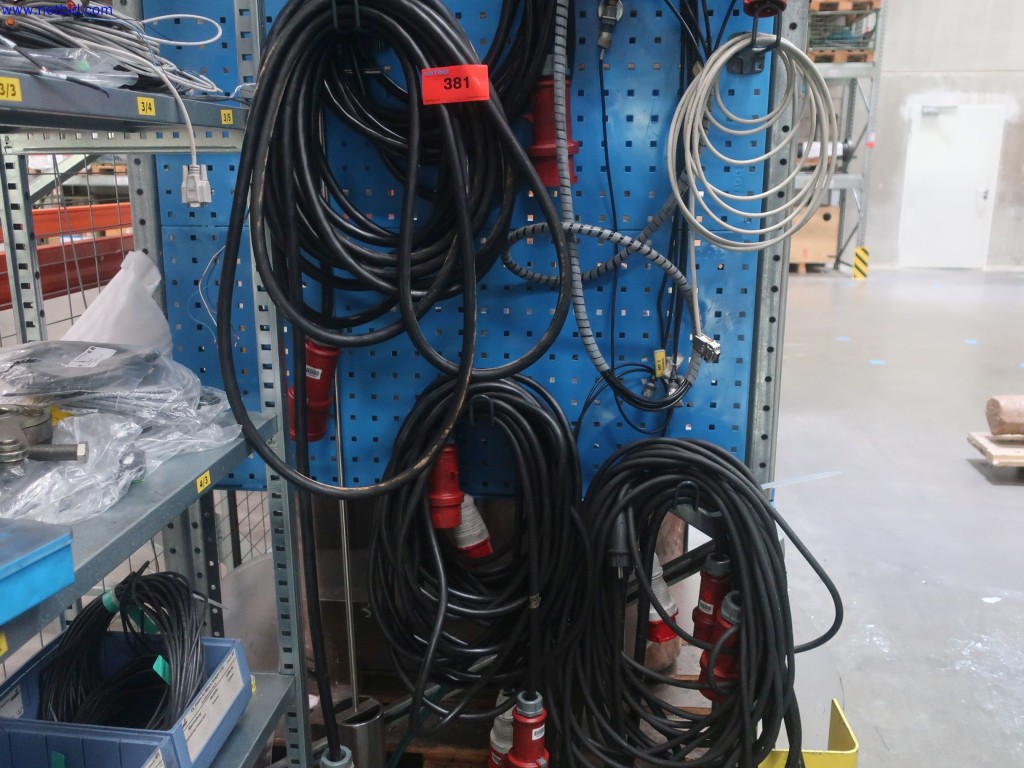 Used 1 Posten 220/380 V cable extensions for Sale (Auction Premium) | NetBid Industrial Auctions