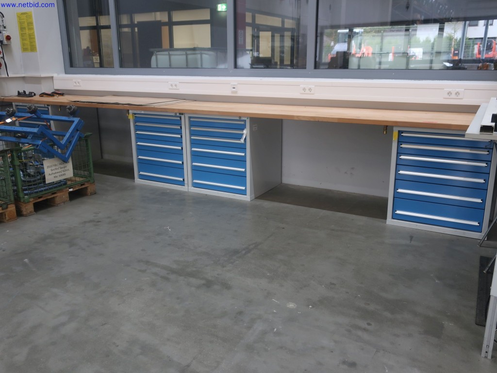 Used Workbench line for Sale (Auction Premium) | NetBid Industrial Auctions