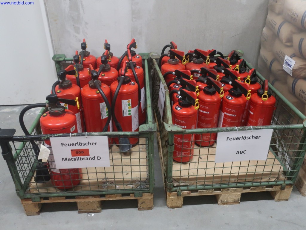 1 Posten Feuerlöscher gebraucht kaufen (Auction Premium) | NetBid Industrie-Auktionen