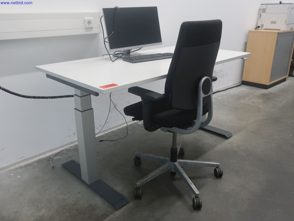 Used 2 Desks for Sale (Auction Premium) | NetBid Industrial Auctions