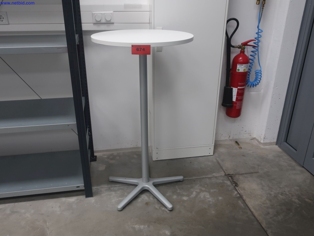 Hoge tafel gebruikt kopen (Auction Premium) | NetBid industriële Veilingen