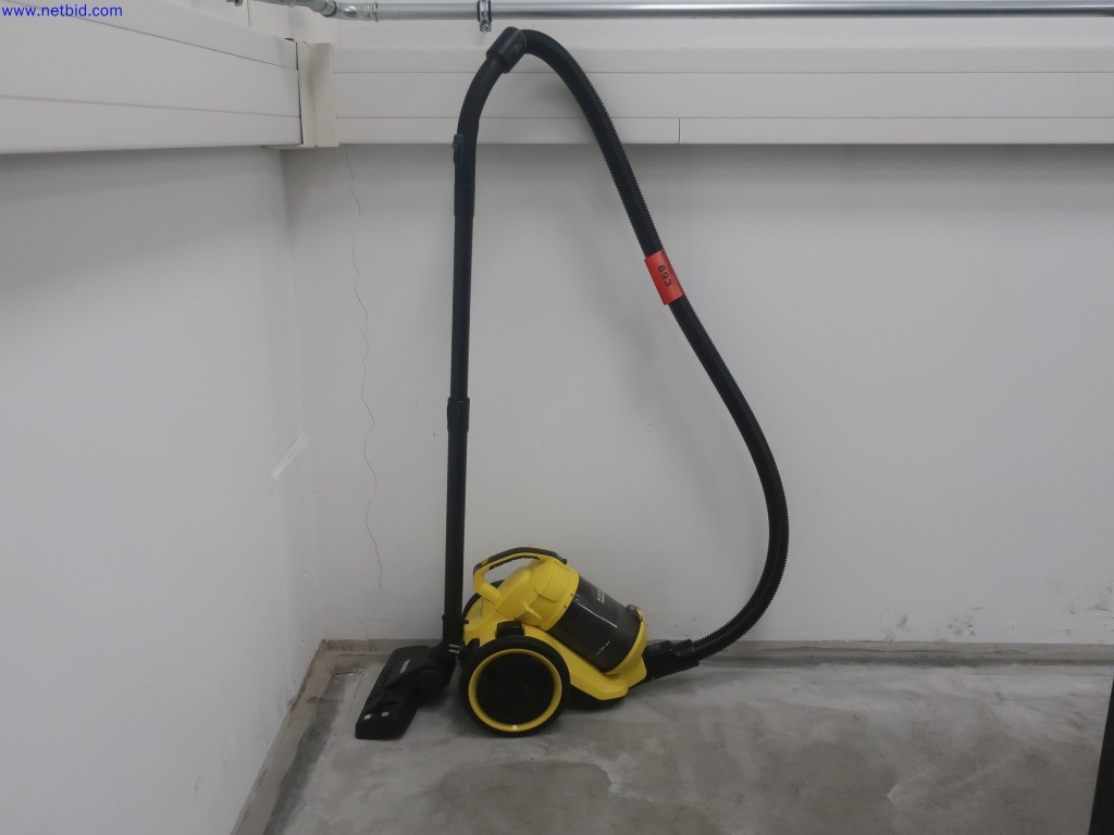 Used KÄRCHER Vacuum cleaner for Sale (Auction Premium) | NetBid Industrial Auctions