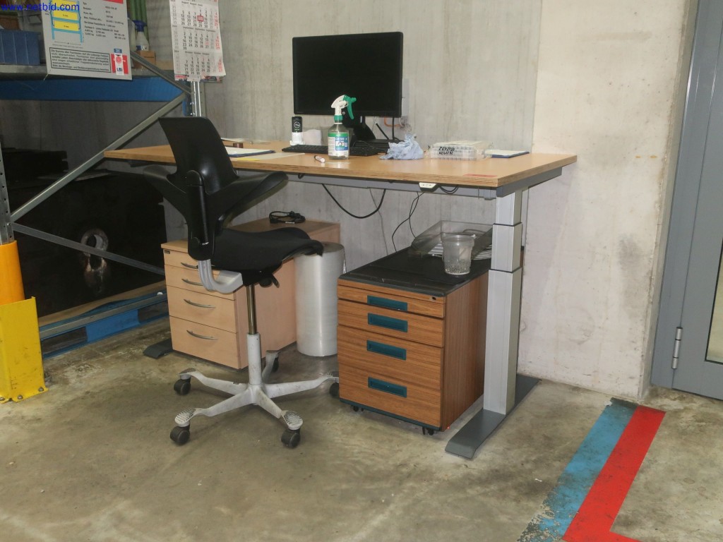 Used Desk for Sale (Auction Premium) | NetBid Industrial Auctions