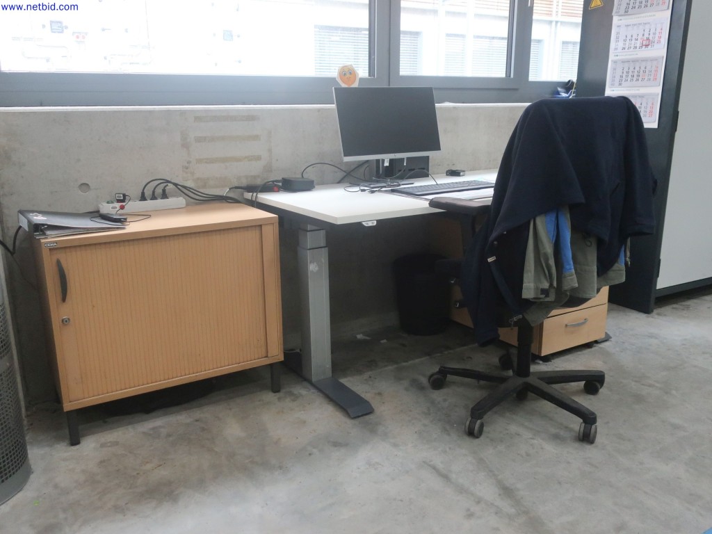 Used Desk for Sale (Auction Premium) | NetBid Industrial Auctions