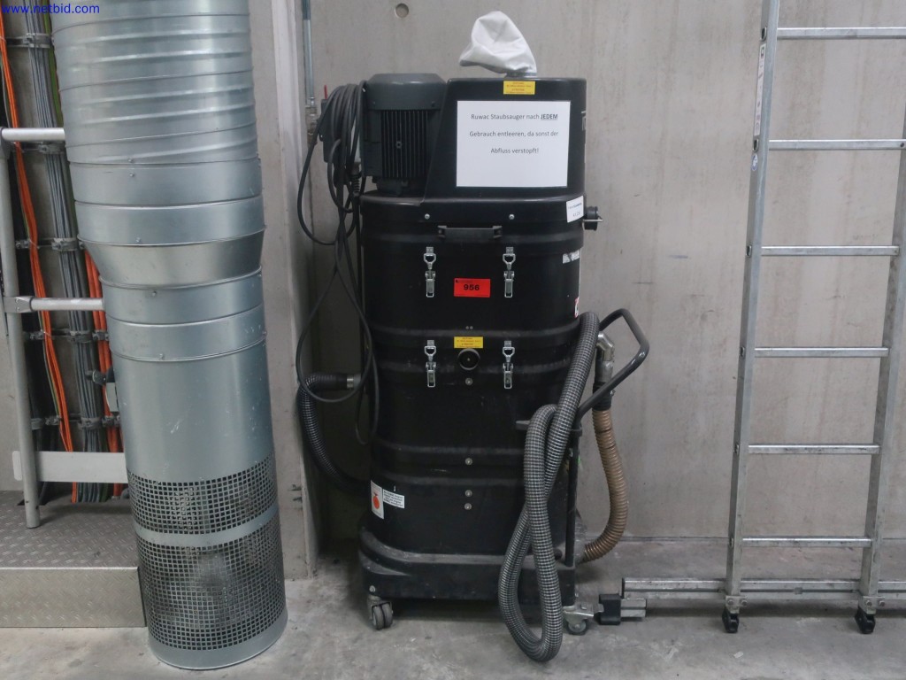 Used RUWAC NA35-D1 Typ III Industrial vacuum cleaner for Sale (Auction Premium) | NetBid Industrial Auctions