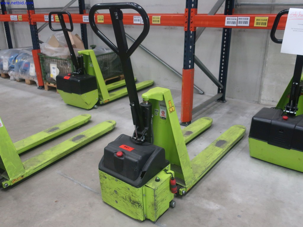 Used LIFTER HX10E (grün) Electric scissor lift truck for Sale (Auction Premium) | NetBid Industrial Auctions