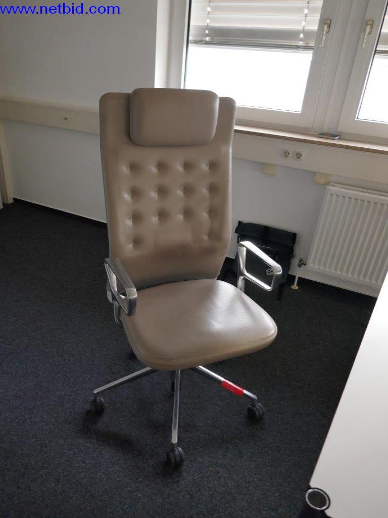 Used Vtra ID Chair Concept Pisarniški vrtljivi stol for Sale (Auction Premium) | NetBid Slovenija