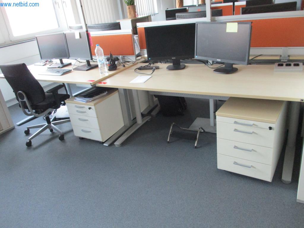 Used König & Neurath 4 Desks for Sale (Trading Premium) | NetBid Slovenija