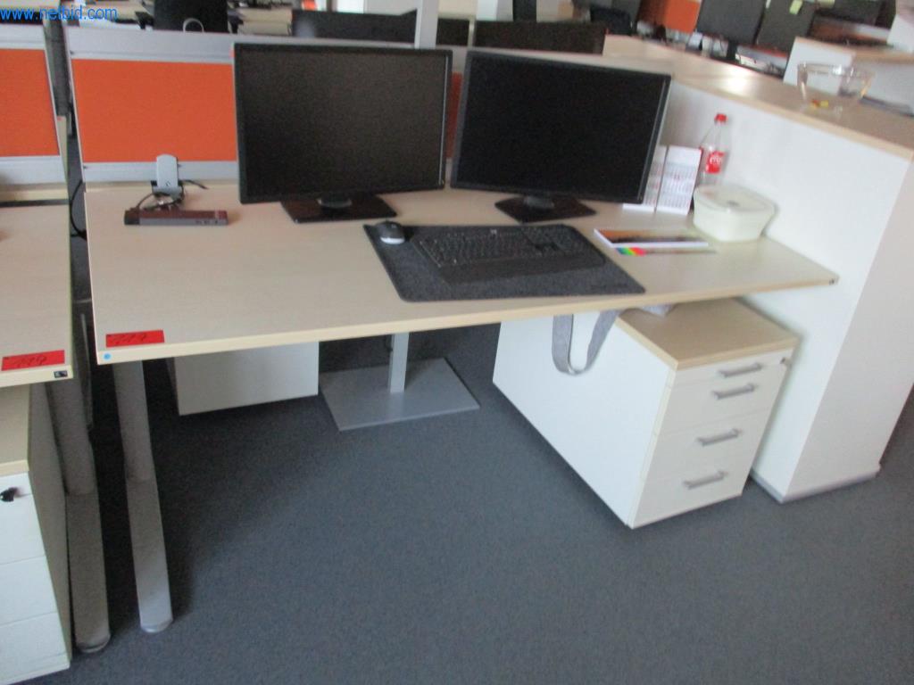 Used König & Neurath 4 Desks for Sale (Trading Premium) | NetBid Slovenija