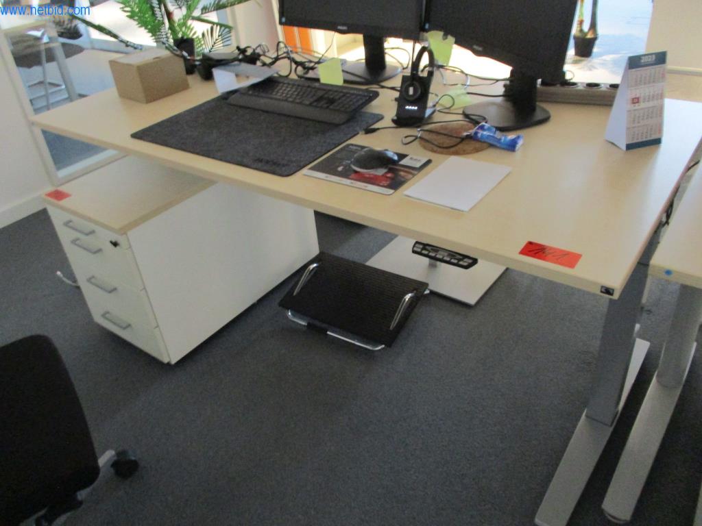 Used König & Neurath electr. height adjustable desk for Sale (Online Auction) | NetBid Slovenija