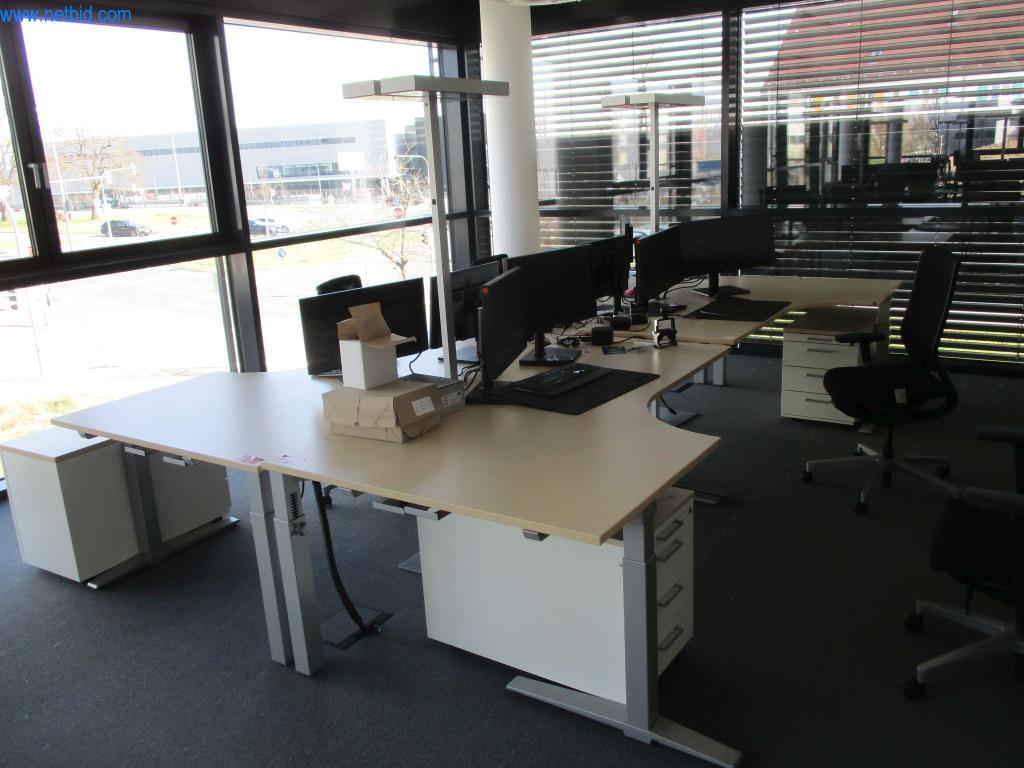 Used König & Neurath 4 Angle desks for Sale (Auction Premium) | NetBid Slovenija