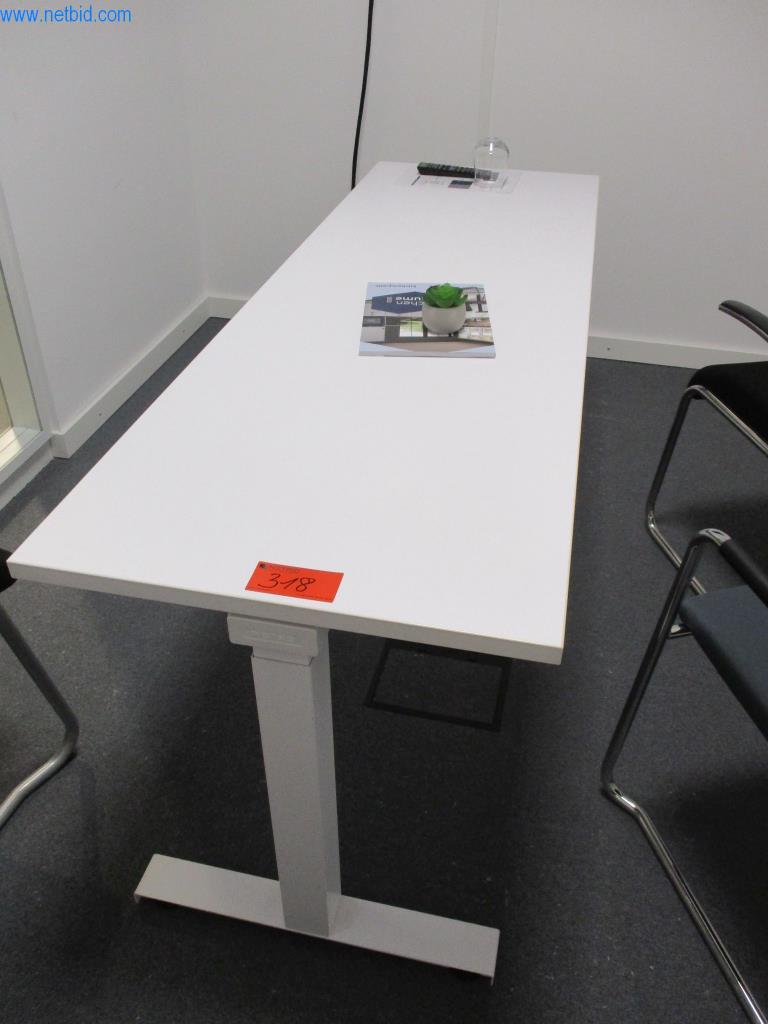 Used Reiss Table for Sale (Auction Premium) | NetBid Slovenija