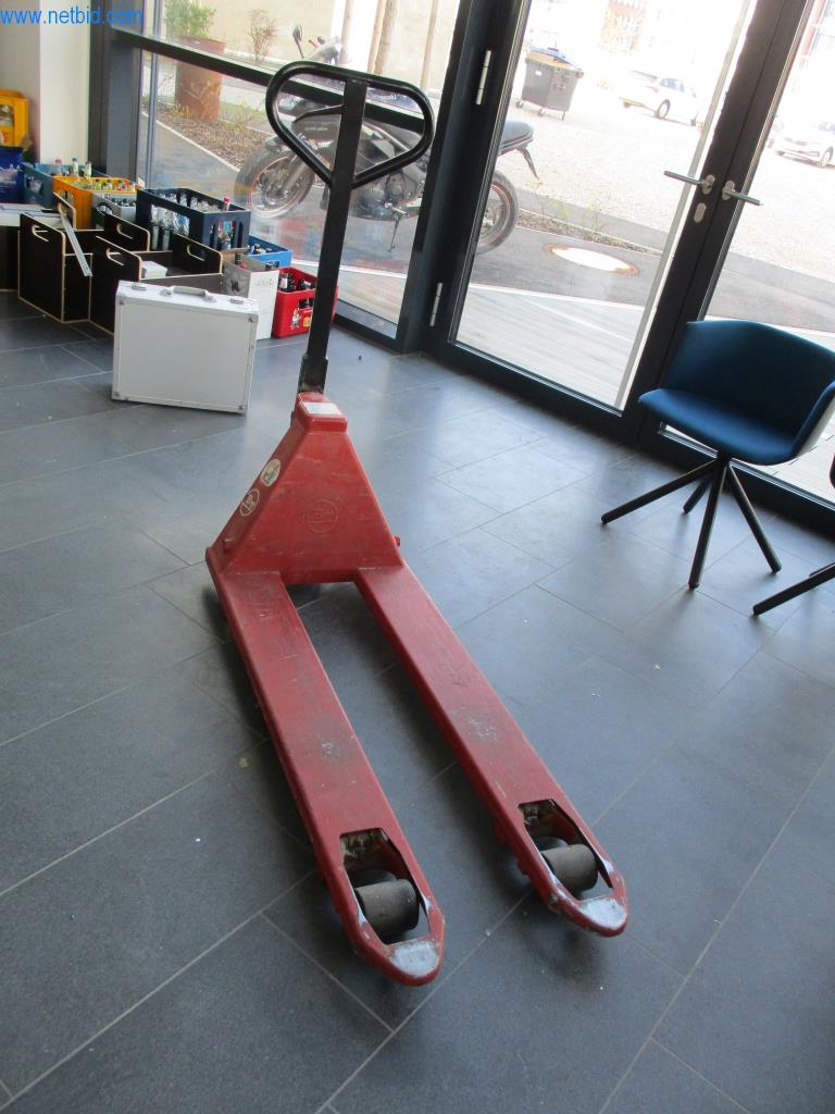 Used BT L2000/10 Pallet truck for Sale (Auction Premium) | NetBid Slovenija