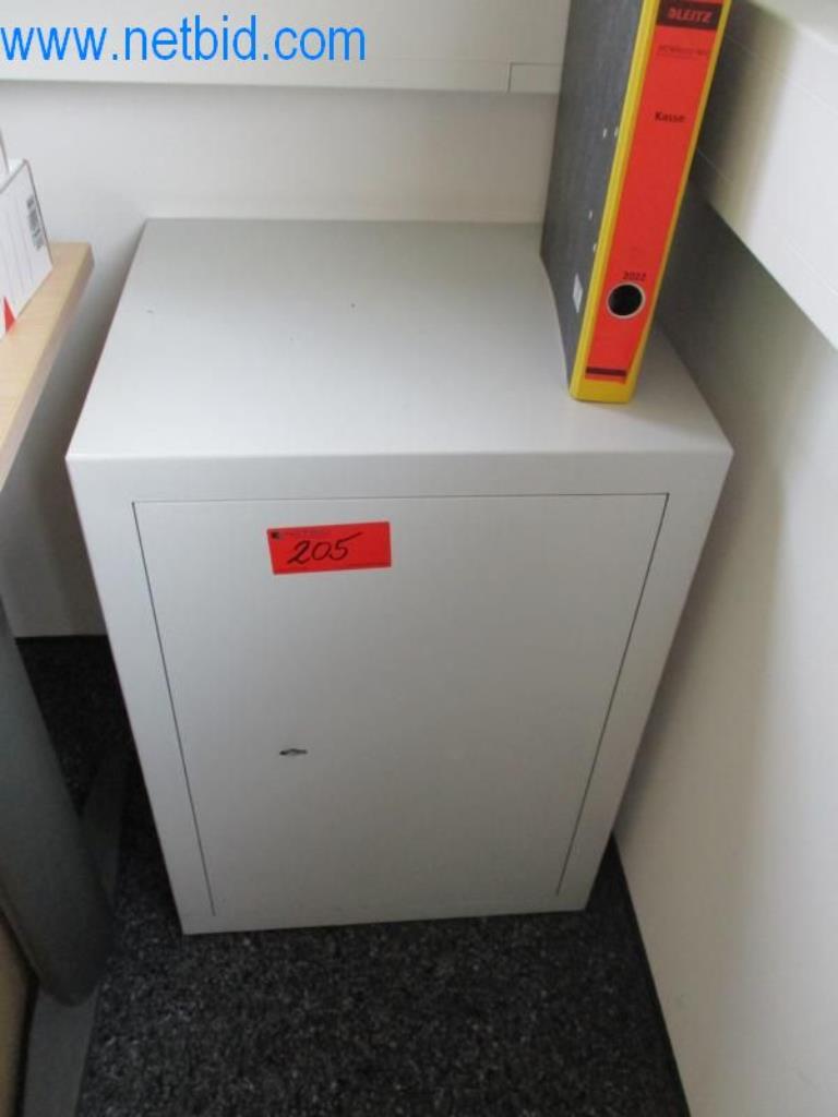 Used Safe for Sale (Auction Premium) | NetBid Slovenija