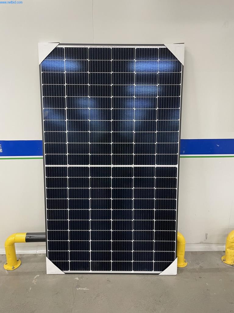 Used 1 Posten 380 watt photovoltaic modules, 14.82 kWp (39 units) for Sale (Auction Premium) | NetBid Industrial Auctions