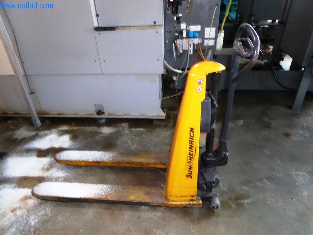 Used Jungheinrich AMX-E electric scissors lift truck for Sale (Auction Premium) | NetBid Slovenija