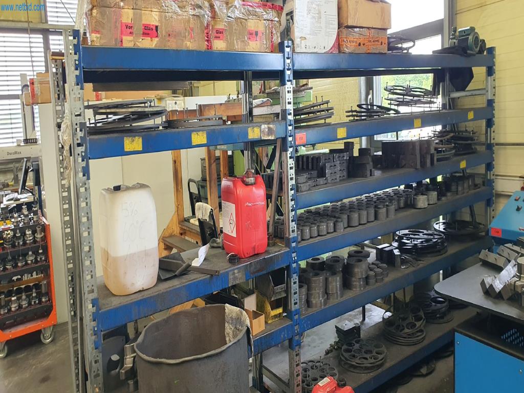 4 lfm. Workshop storage shelving