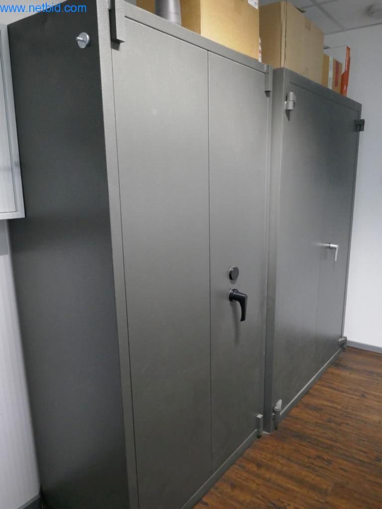 2 Security / safe cabinets (Auction Premium) | NetBid España