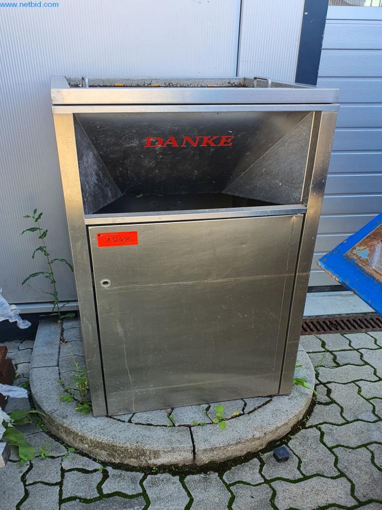 Used 3 Ascher-/Abfalleimer for Sale (Trading Premium) | NetBid Slovenija