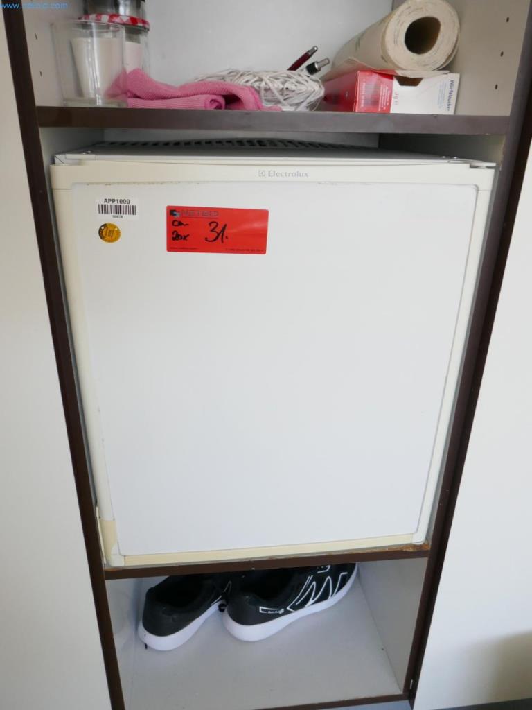 Used dometic deals fridge for sale