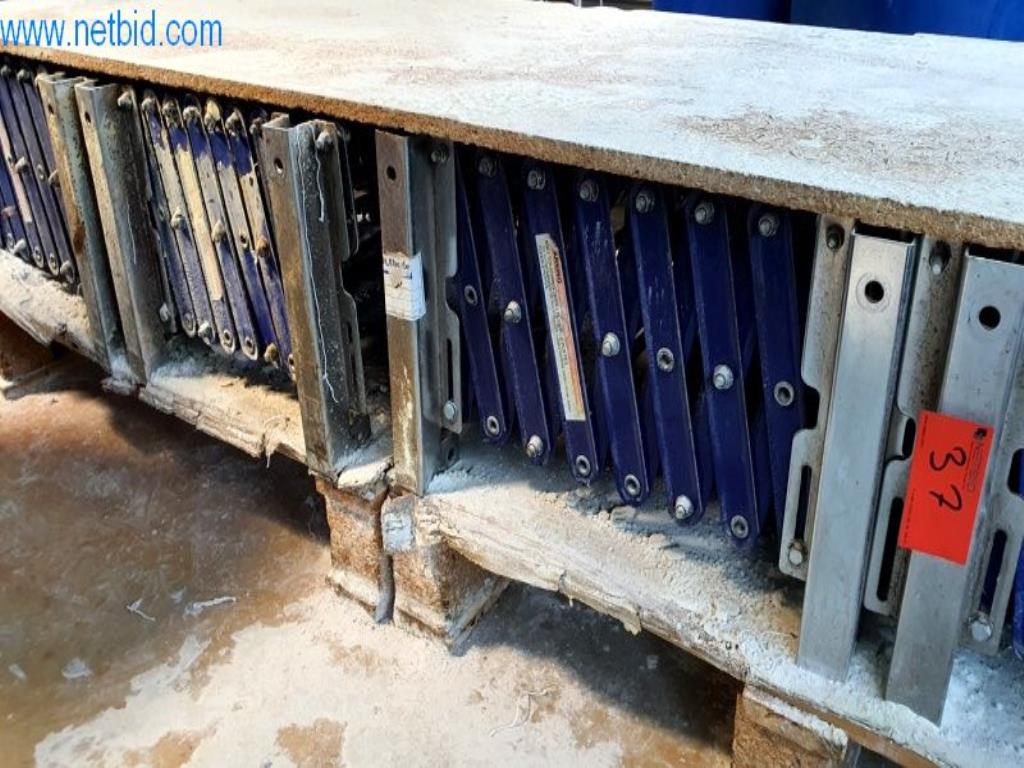 Used 3 Mobile scissor roller conveyors for Sale (Trading Premium) | NetBid Slovenija