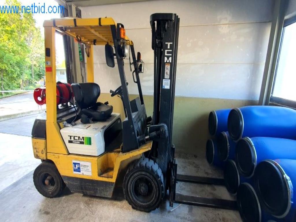 Used TCM FG25 Gas forklift truck (later release) for Sale (Auction Premium) | NetBid Industrial Auctions