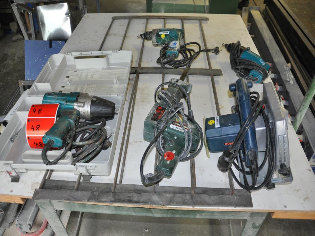 Used Tool cabinet with various electric hand tools for Sale (Auction Premium) | NetBid Slovenija