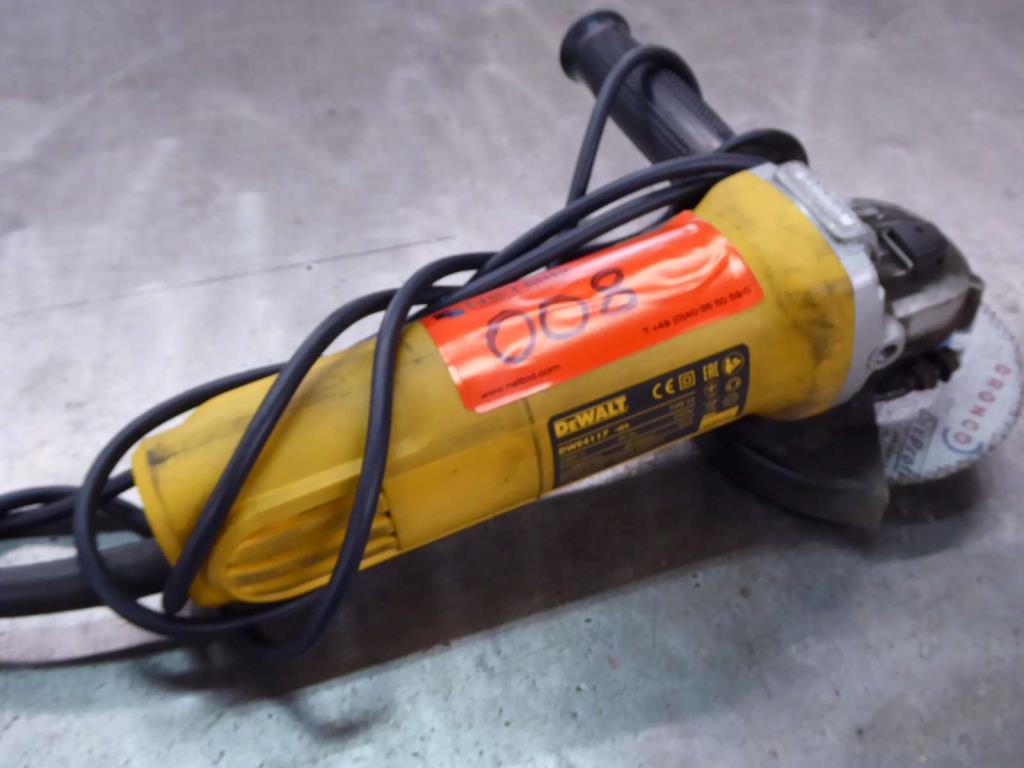 Used DeWalt DE4117-QS Angle grinder - surcharge with reservation for Sale (Auction Premium) | NetBid Slovenija