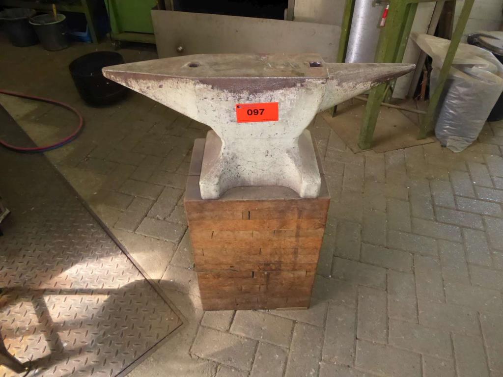 Used Anvil - surcharge with reservation for Sale (Auction Premium) | NetBid Slovenija