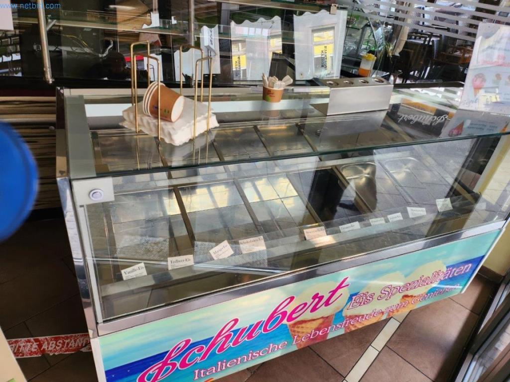 Ice cream display case (Auction Premium) | NetBid ?eská republika