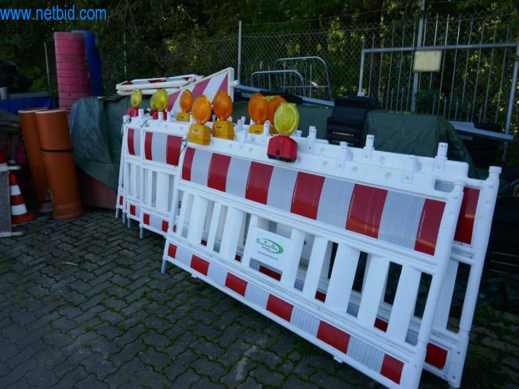 Used 9 Barrier beacons for Sale (Auction Premium) | NetBid Slovenija