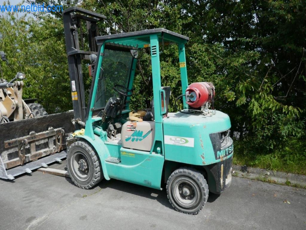 Used Mitsubishi FG 30 Vierrad-Gasstapler for Sale (Auction Premium) | NetBid Slovenija