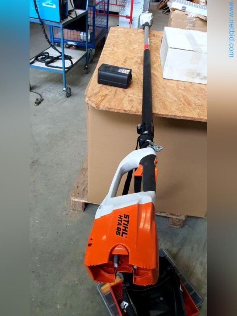Used Still HTA85 Cordless branch chain saw for Sale (Auction Premium) | NetBid Industrial Auctions