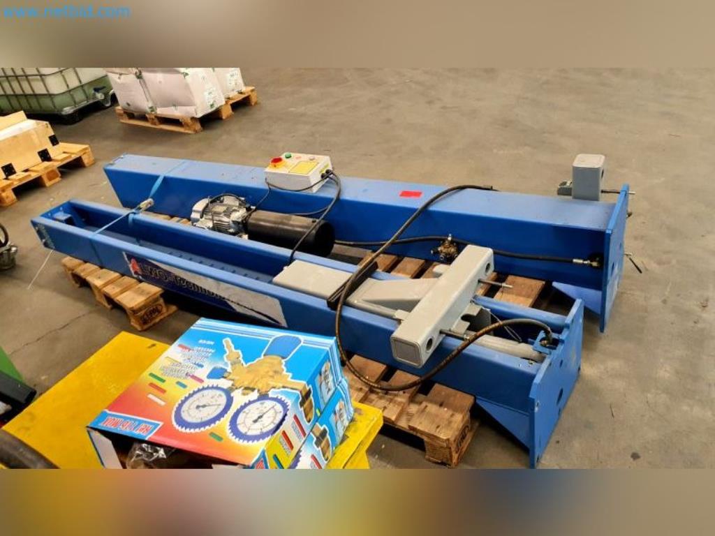 Used Alwo Car lift for Sale (Auction Premium) | NetBid Industrial Auctions
