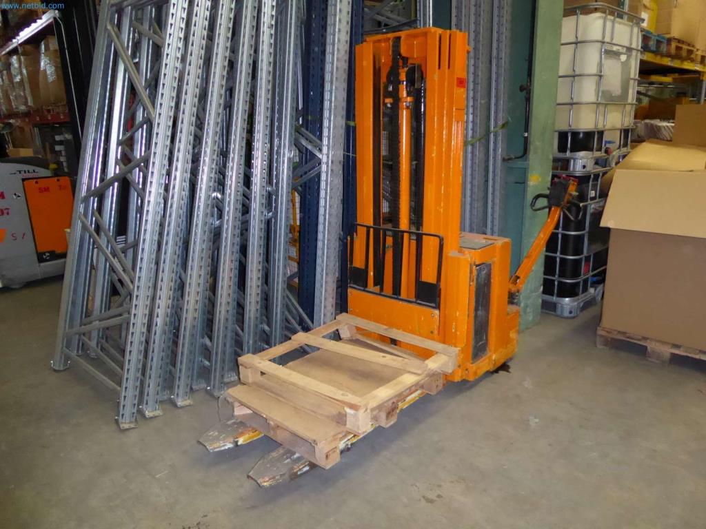Used OMG 715BMH Electric pallet truck for Sale (Auction Premium) | NetBid Industrial Auctions