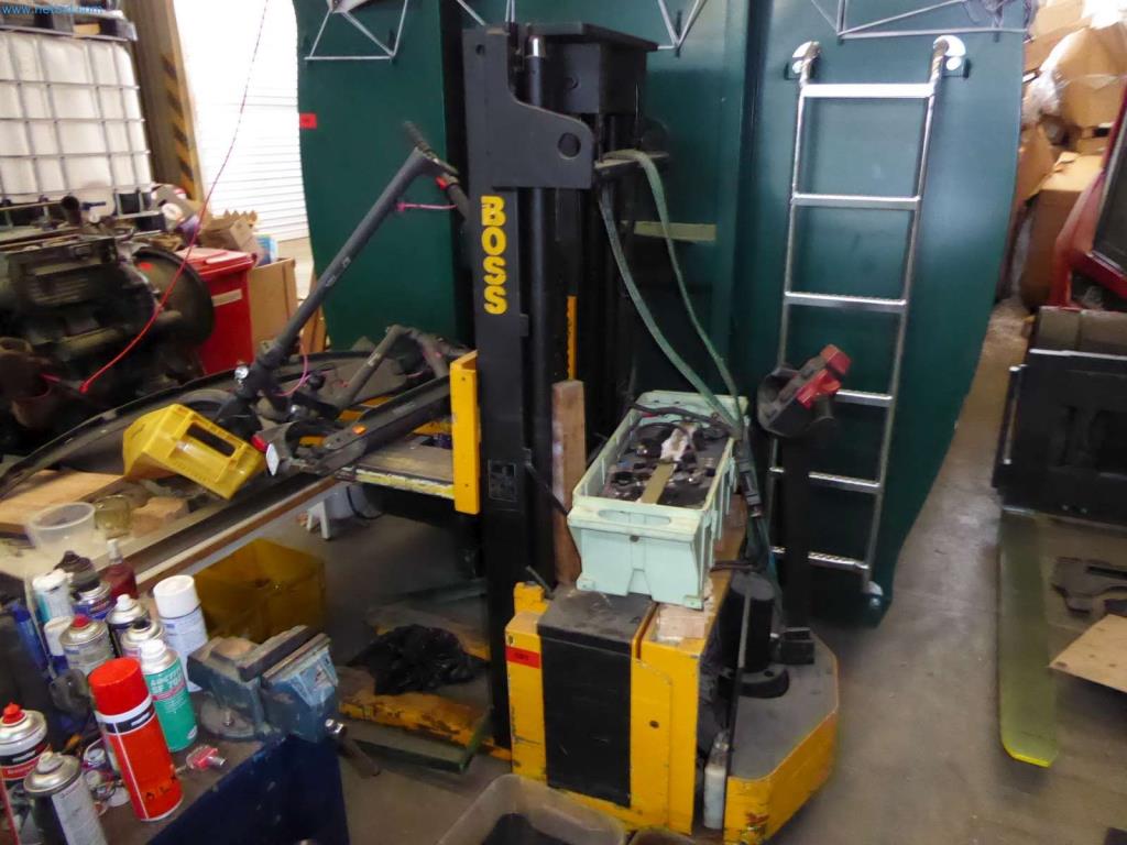 Used Boss Electric pallet truck for Sale (Auction Premium) | NetBid Industrial Auctions