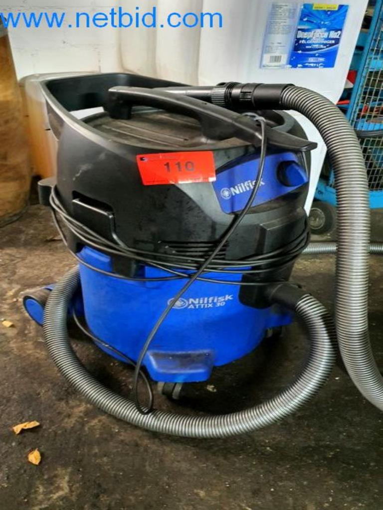 Used Nilfisk Attix 30 Industrial vacuum cleaner for Sale (Trading Premium) | NetBid Industrial Auctions