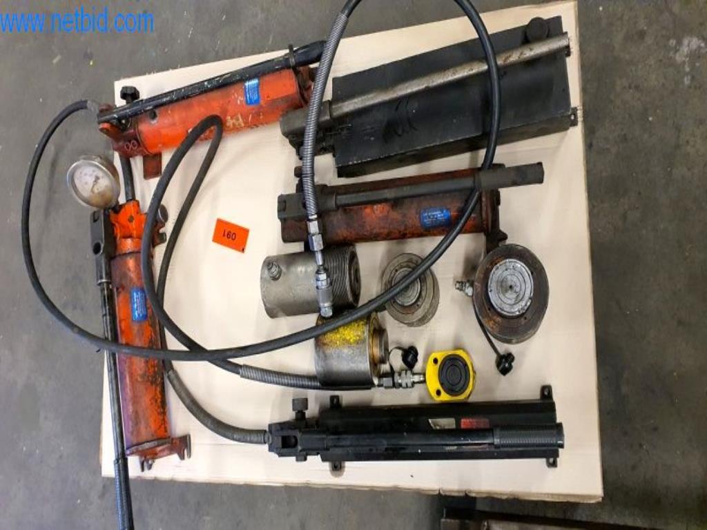 Used 1 Posten Hydraulic hand pump for Sale (Trading Premium) | NetBid Slovenija