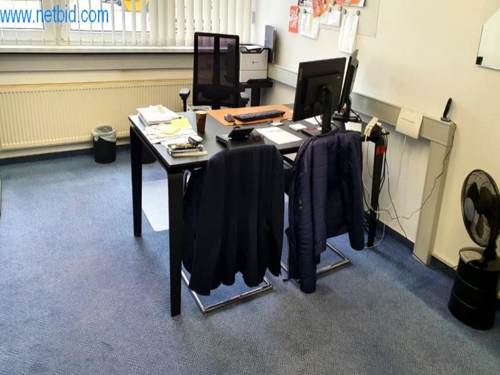 Schreibtisch gebraucht kaufen (Online Auction) | NetBid Industrie-Auktionen